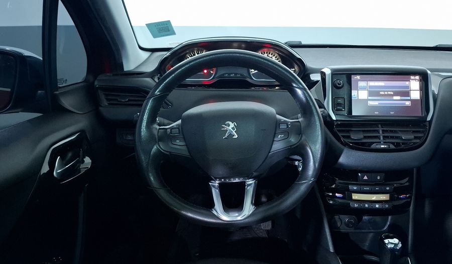 Peugeot 208 1.6 FELINE AT Hatchback 2017