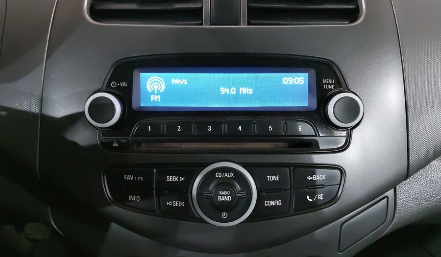 Chevrolet Spark Classic 1.2 LT B MT Hatchback 2017