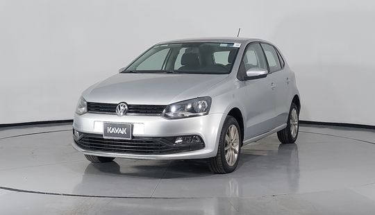 Volkswagen • Polo