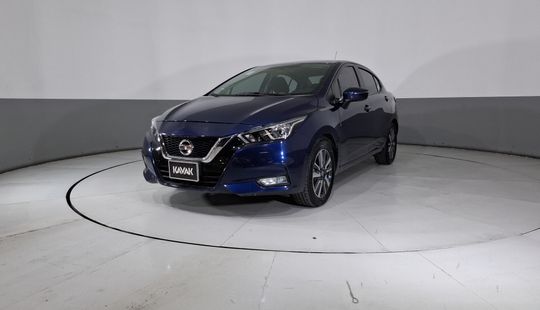 Nissan • Versa