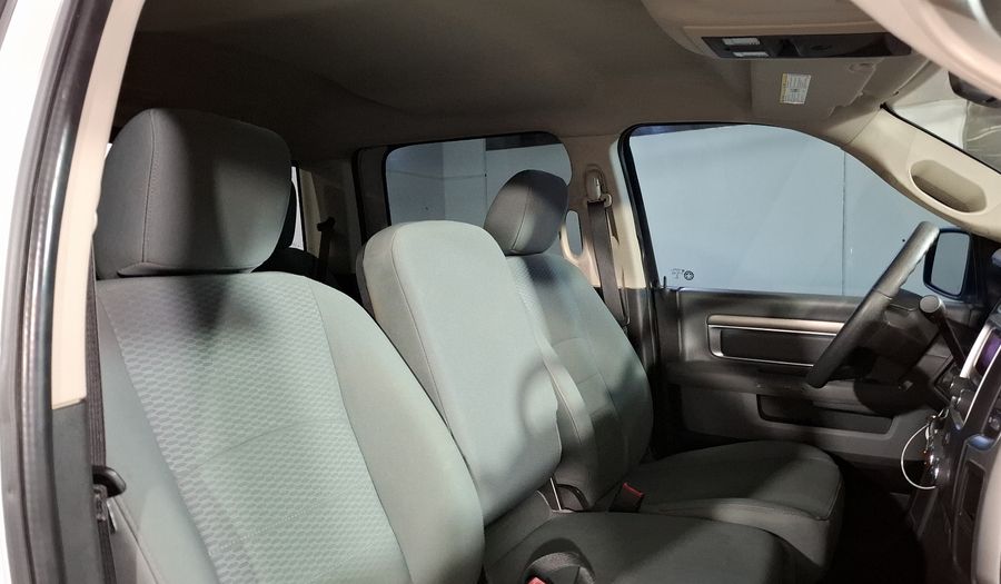 Ram 1500 5.7 CREW CAB SLT TRABAJO 4X4 V8 6AT Pickup 2020