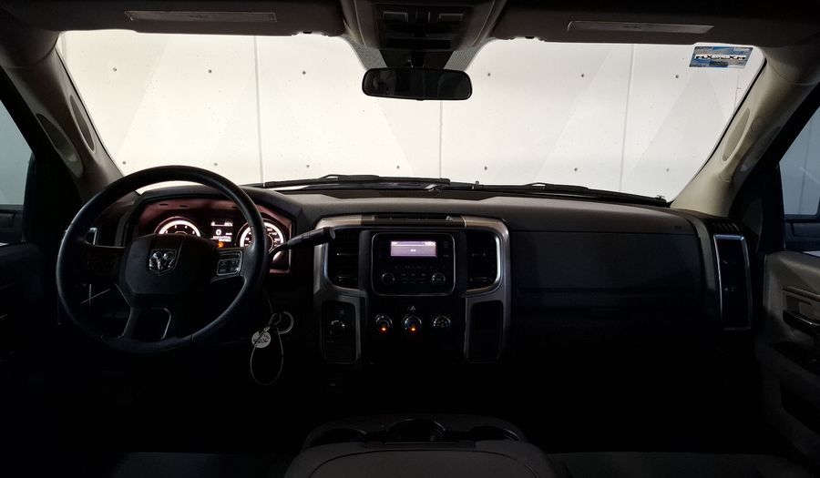 Ram 1500 5.7 CREW CAB SLT TRABAJO 4X4 V8 6AT Pickup 2020