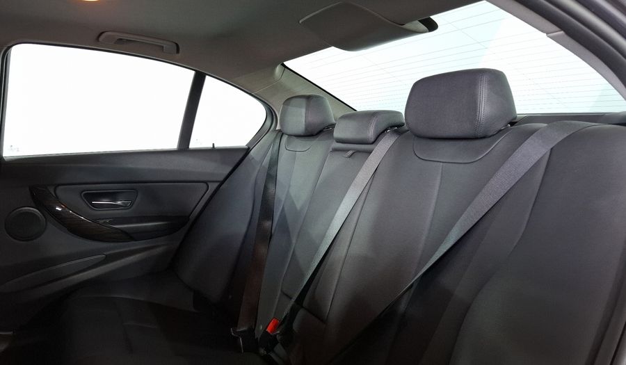 Bmw Serie 3 2.0 320IA LUXURY LINE Sedan 2014