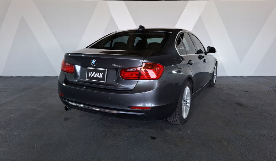 Bmw Serie 3 2.0 320IA LUXURY LINE Sedan 2014