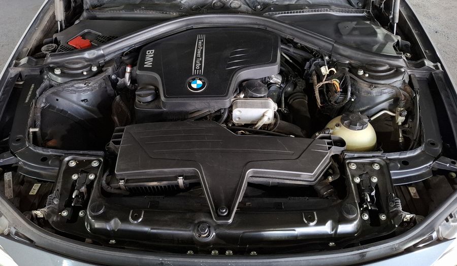 Bmw Serie 3 2.0 320IA LUXURY LINE Sedan 2014