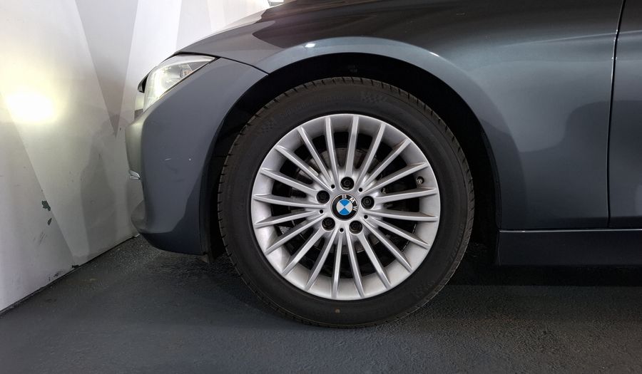 Bmw Serie 3 2.0 320IA LUXURY LINE Sedan 2014