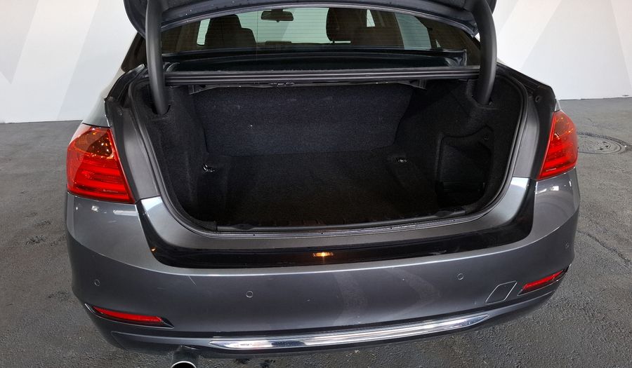 Bmw Serie 3 2.0 320IA LUXURY LINE Sedan 2014