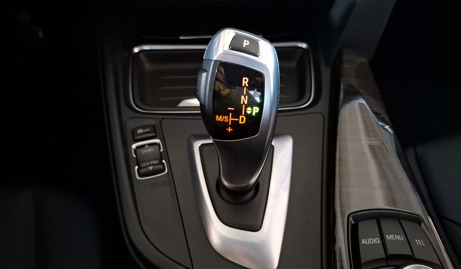 Bmw Serie 3 2.0 320IA LUXURY LINE Sedan 2014