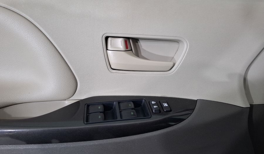 Toyota Sienna 3.5 LE AT Minivan 2014