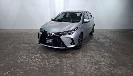 Toyota • Yaris