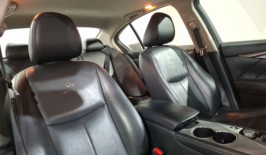 Infiniti Q50 3.7 SEDUCTION AT Sedan 2017