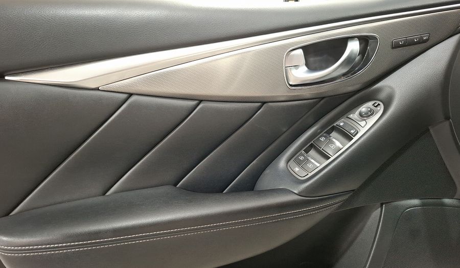 Infiniti Q50 3.7 SEDUCTION AT Sedan 2017