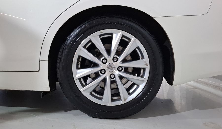 Infiniti Q50 3.7 SEDUCTION AT Sedan 2017