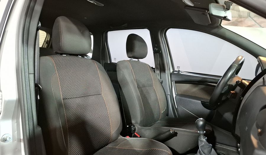 Renault Duster 2.0 DYNAMIQUE MEDIA NAV MT Suv 2017