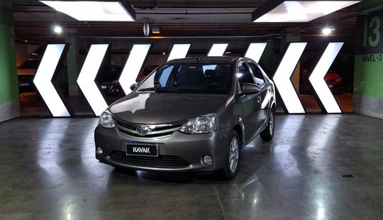 Toyota • Etios