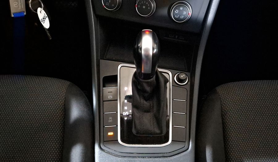 Volkswagen Jetta 1.4 TRENDLINE AUTO Sedan 2020