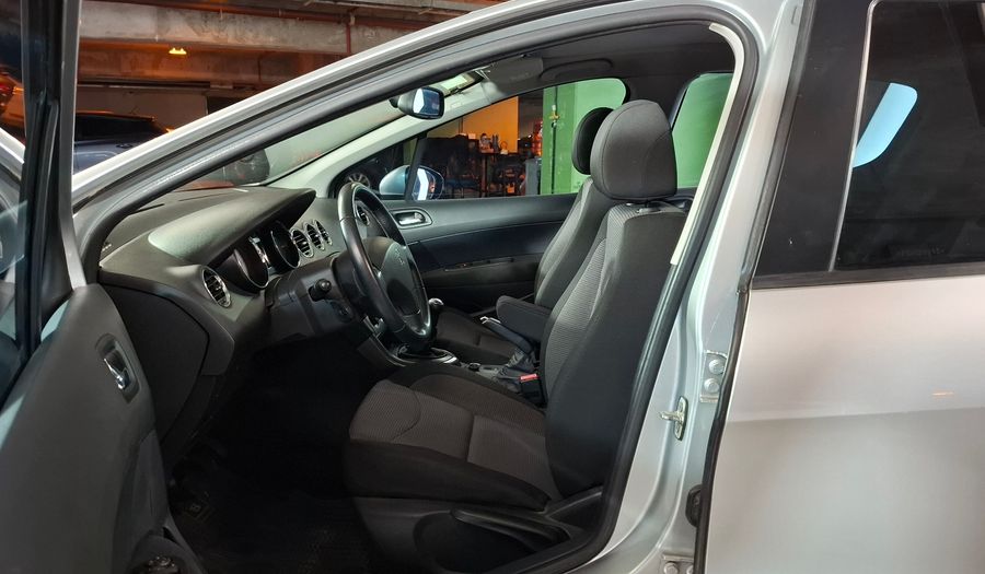 Peugeot 308 1.6 ALLURE NAV MT Hatchback 2015