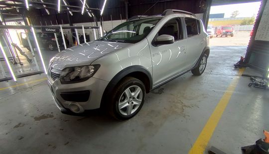 Renault • Sandero Stepway