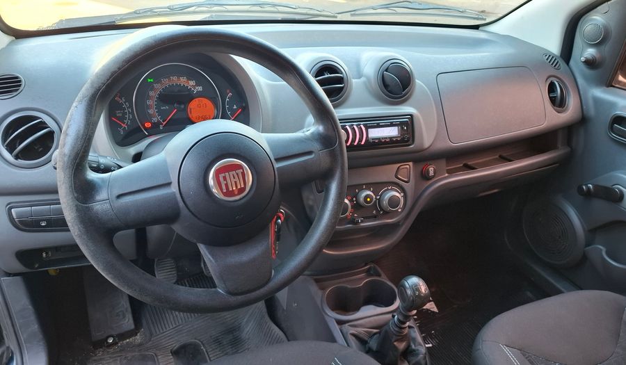 Fiat Uno 1.4 8V ATTRACTIVE 5P Hatchback 2013