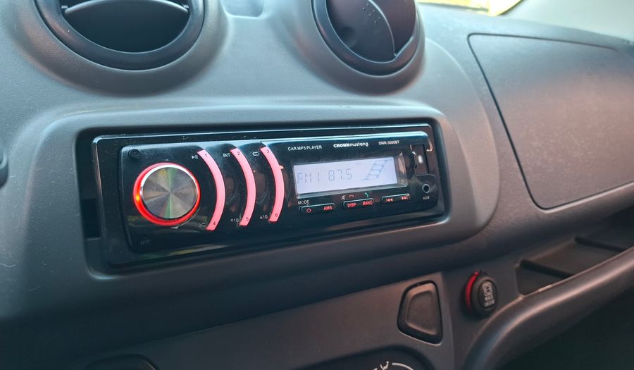 Fiat Uno 1.4 8V ATTRACTIVE 5P Hatchback 2013