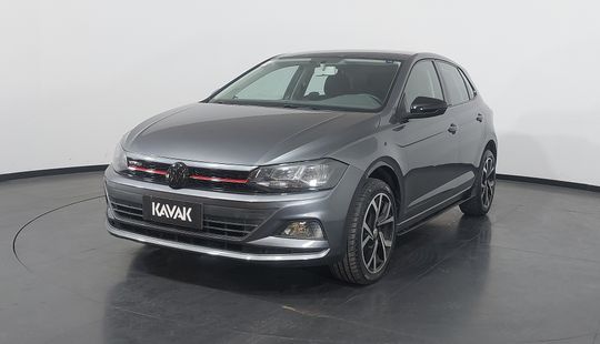 Volkswagen • Polo
