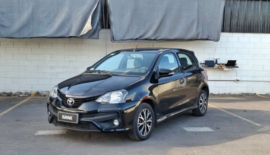Toyota • Etios
