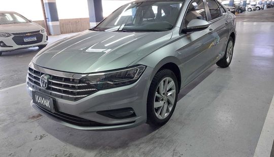 Volkswagen • Jetta