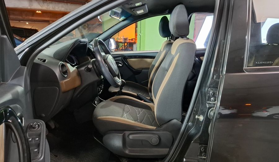 Renault Duster 2.0 PRIVILEGE 4WD Suv 2017