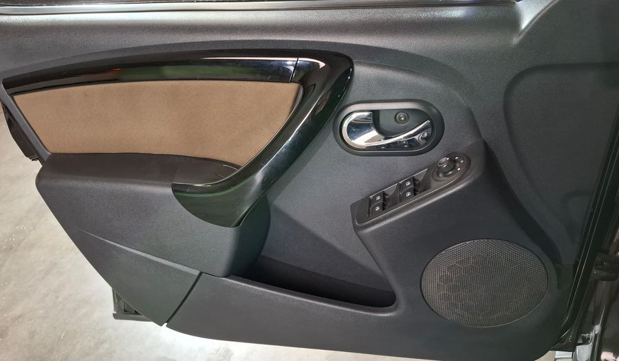 Renault Duster 2.0 PRIVILEGE 4WD Suv 2017