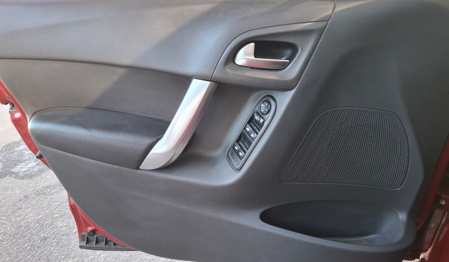 Citroen C3 1.6 SHINE AM17 Hatchback 2016