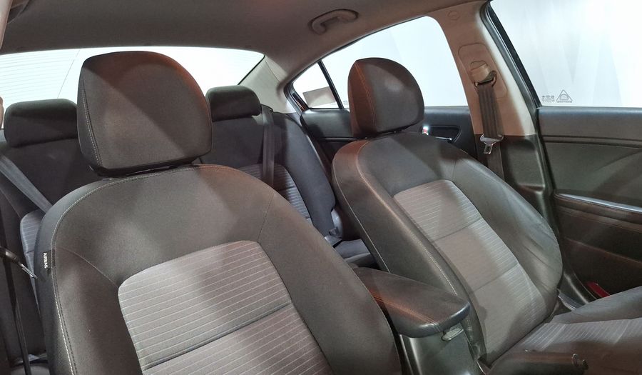 Kia Forte 2.0 LX MT Sedan 2016