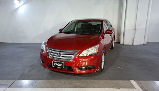 Nissan • Sentra