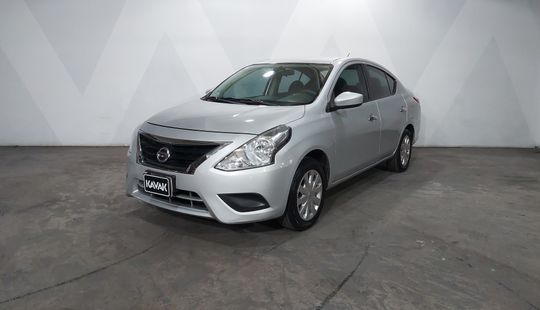 Nissan • Versa