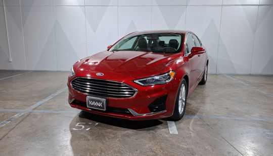 Ford • Fusion