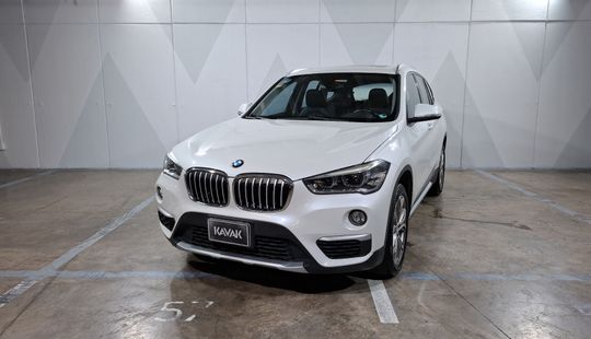2019 • 53,873 km • Automático