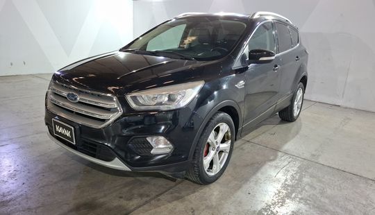 Ford • Escape