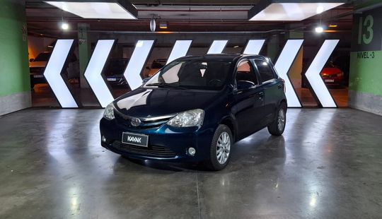 Toyota • Etios