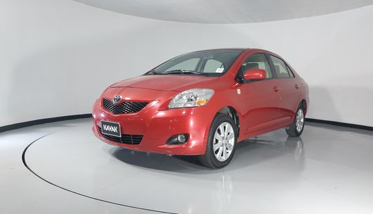 Toyota • Yaris
