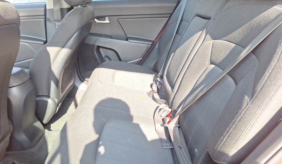 Kia Sportage 2.0 LX AUTO AC DAB Suv 2013