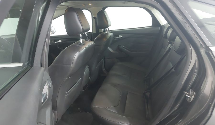 Ford Focus TITANIUM PLUS FASTBACK Sedan 2017