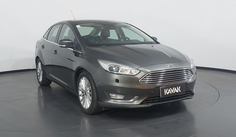 Ford Focus TITANIUM PLUS FASTBACK Sedan 2017