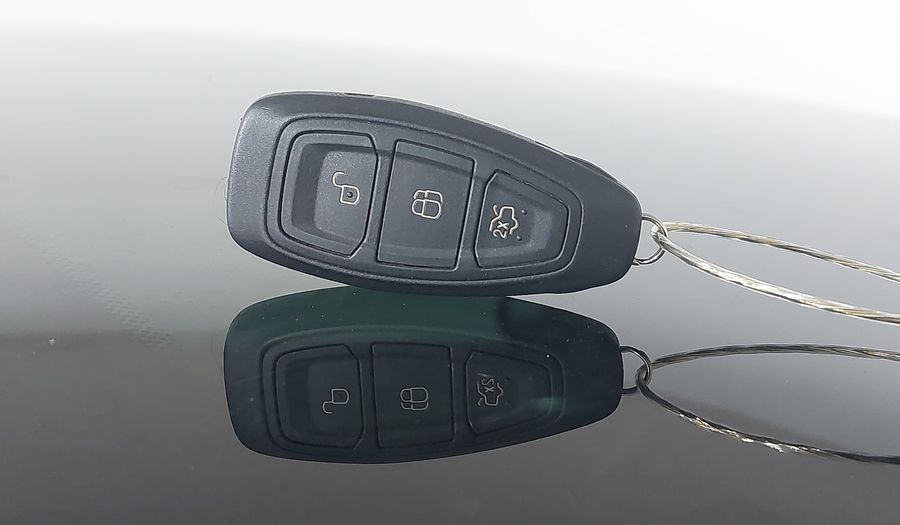 Ford Focus TITANIUM PLUS FASTBACK Sedan 2017