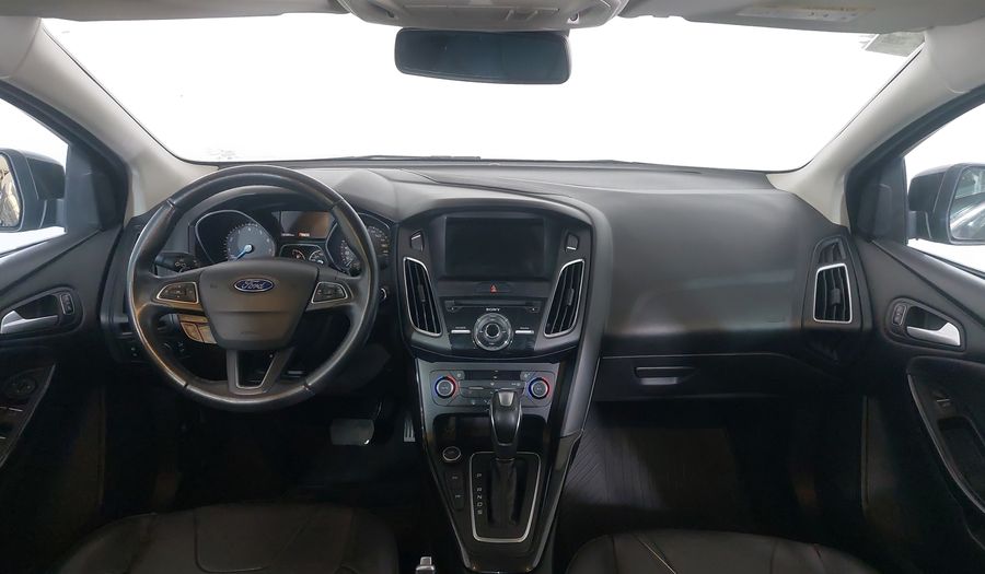 Ford Focus TITANIUM PLUS FASTBACK Sedan 2017