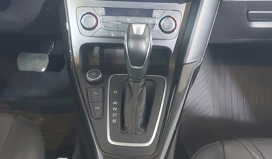 Ford Focus TITANIUM PLUS FASTBACK Sedan 2017