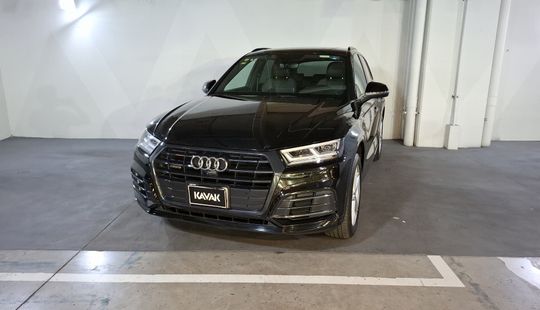 Audi • Q5
