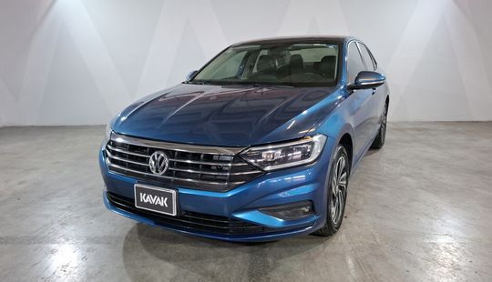 Volkswagen • Jetta