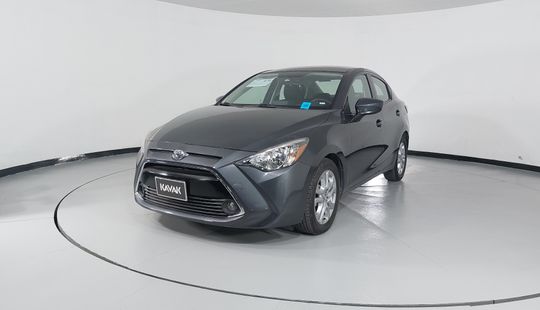 Toyota • Yaris