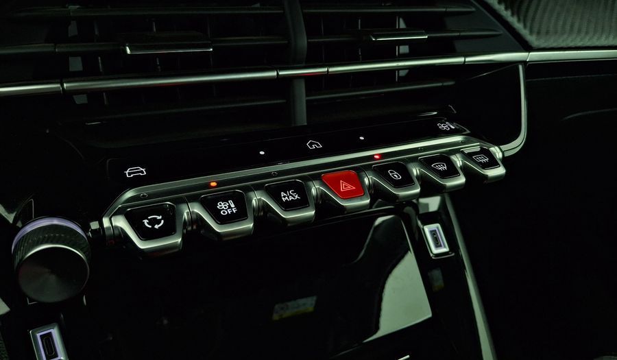 Peugeot 2008 1.5 BLUEHDI 130 HP AUTO ALLURE Suv 2024