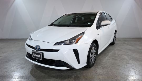 Toyota • Prius