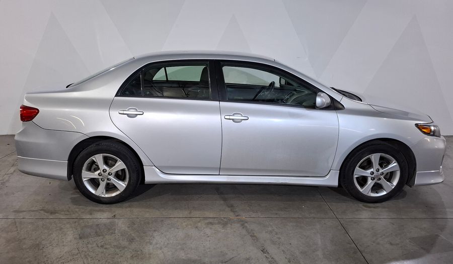 Toyota Corolla 2.4 XRS AT Sedan 2013